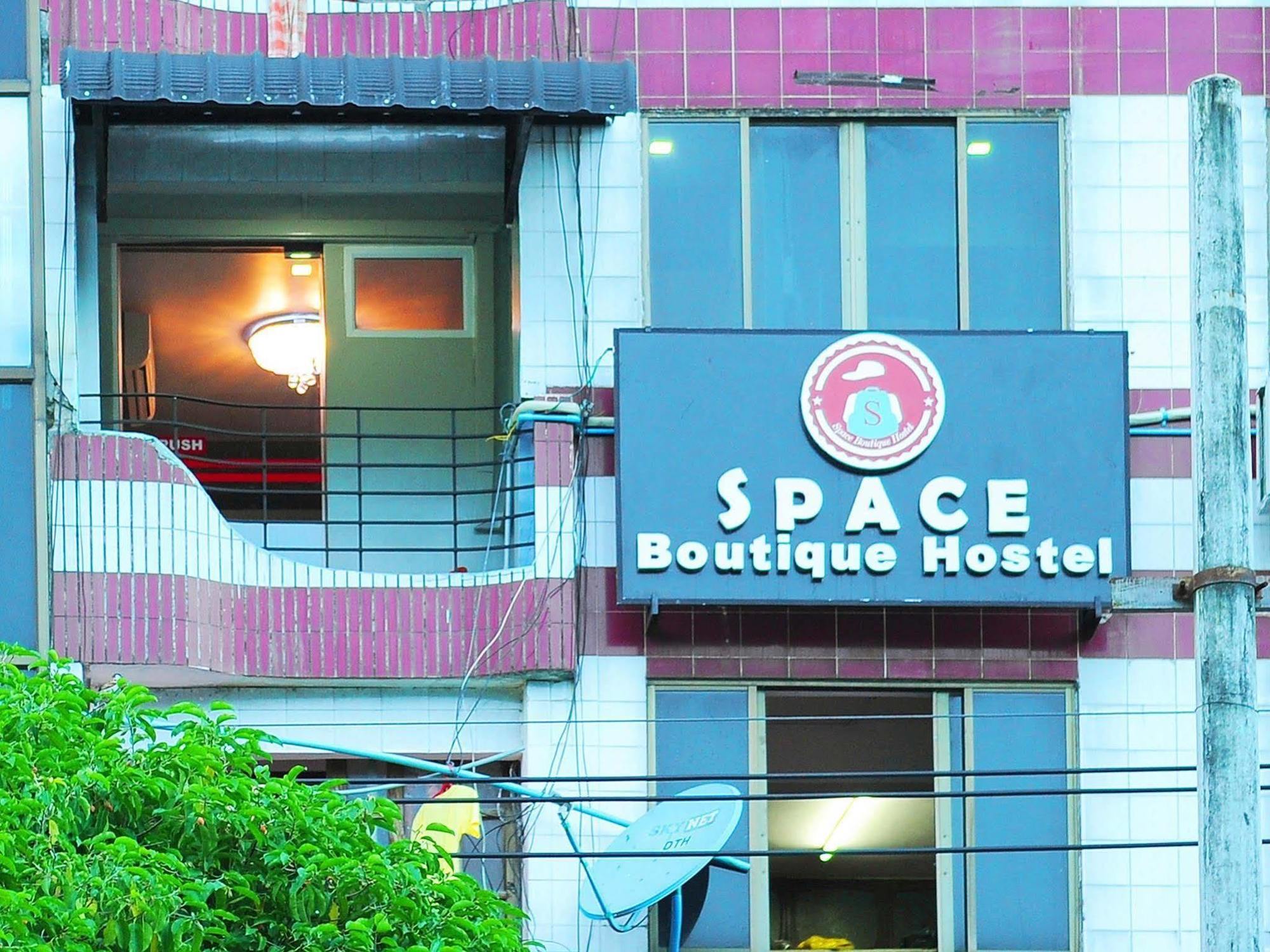 Space Boutique Hostel Yangon Exterior foto